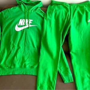 Nike Sweatsuit Set